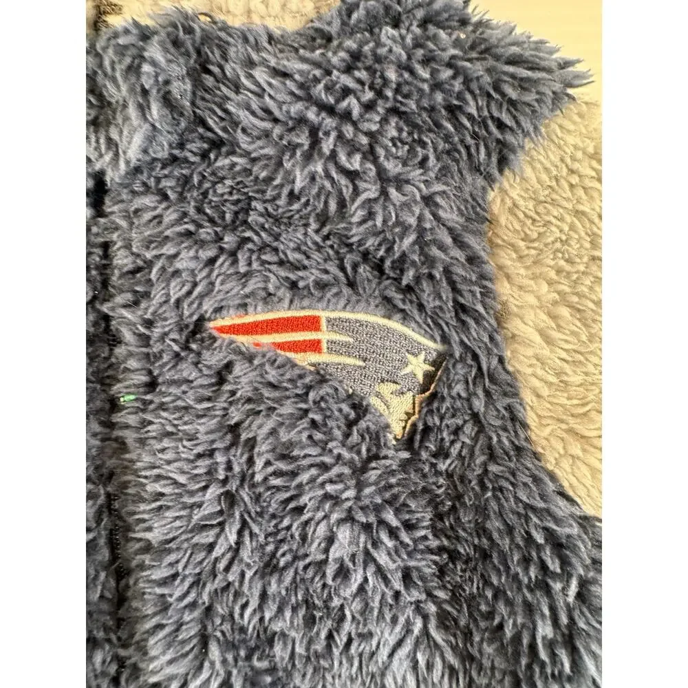 Outerstuff New England Patriots Baby 6-9M Game Nap Teddy Sherpa Fleece Bunting